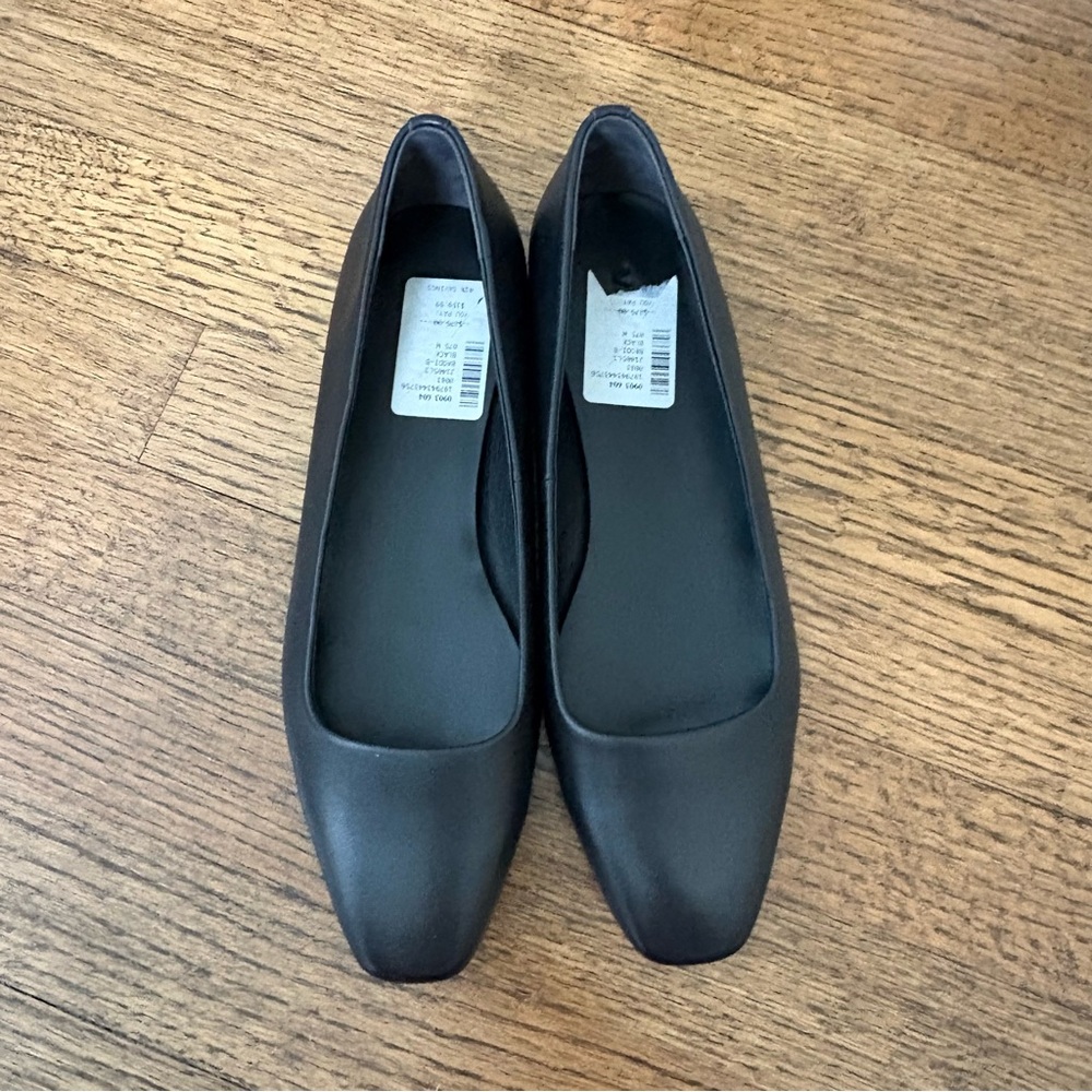 NEW Vince Black Leather Flats Square Toe Size 7.5 / 38